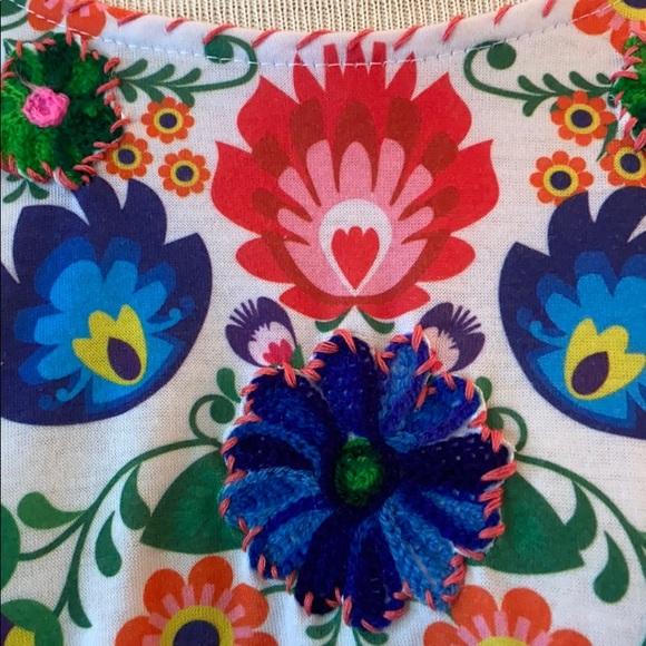 Embroidered Copper Feather Design pancho size M/L - Picture 3 of 3